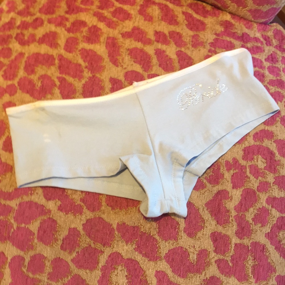 Classy Bride Edwardian Script Shorty. Size Medium